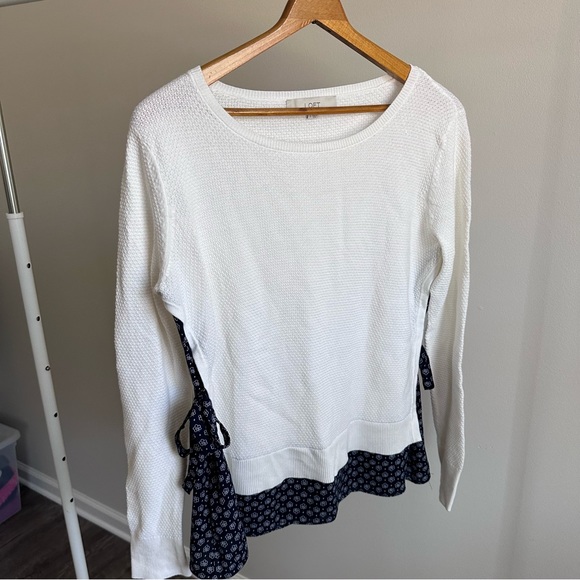 Loft flounce sweater navy blue size small - Picture 1 of 4